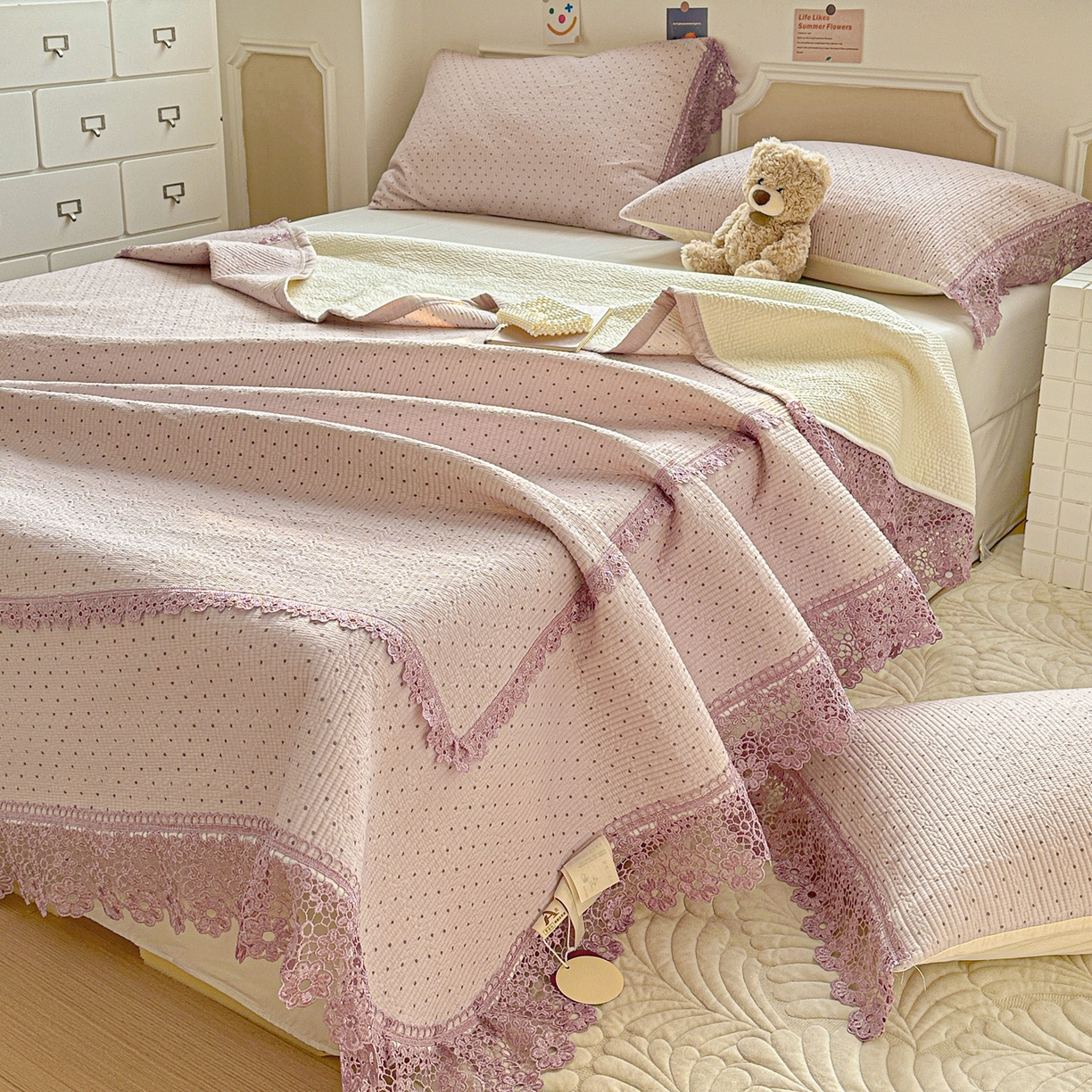 91家纺网 家纺一手货源 找家纺 栩裕纺织 2026新款全棉双层纱梅花边床盖 波点-紫色