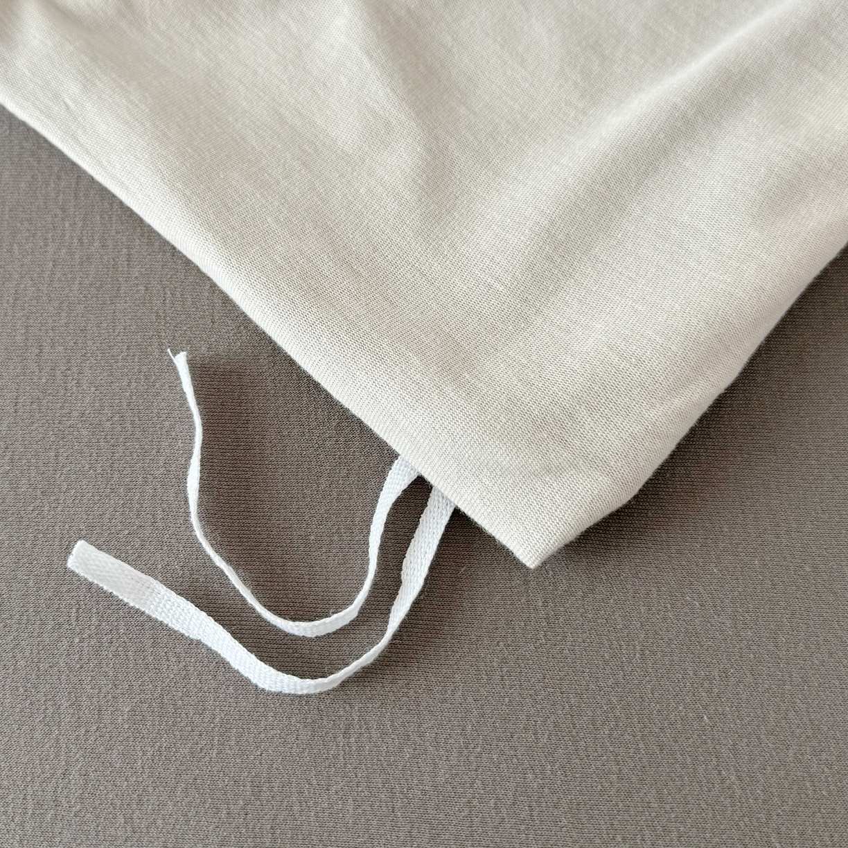 91家纺网 家纺一手货源 找家纺 锦罗绣 2026年全棉纯棉针织棉螺旋纱四件套 单被套定制任意尺寸 针织棉-米白灰