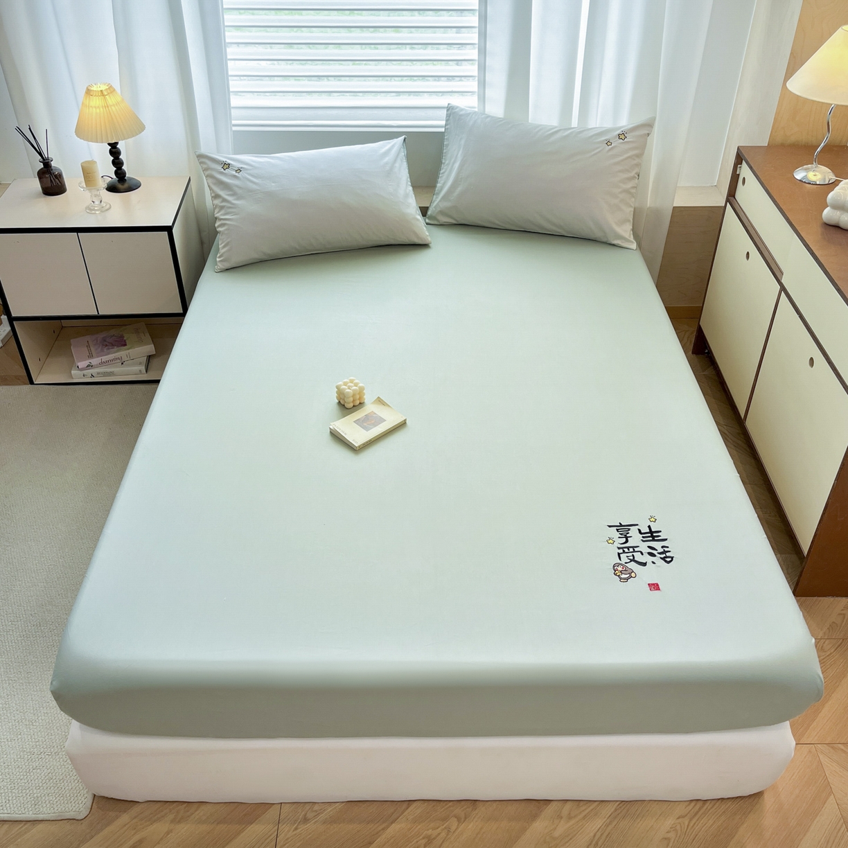 泽西家纺+V17798841158发大图 2026新品A类13376治愈系国风刺绣纯棉床笠全棉床笠枕套三件套 国风-天青绿