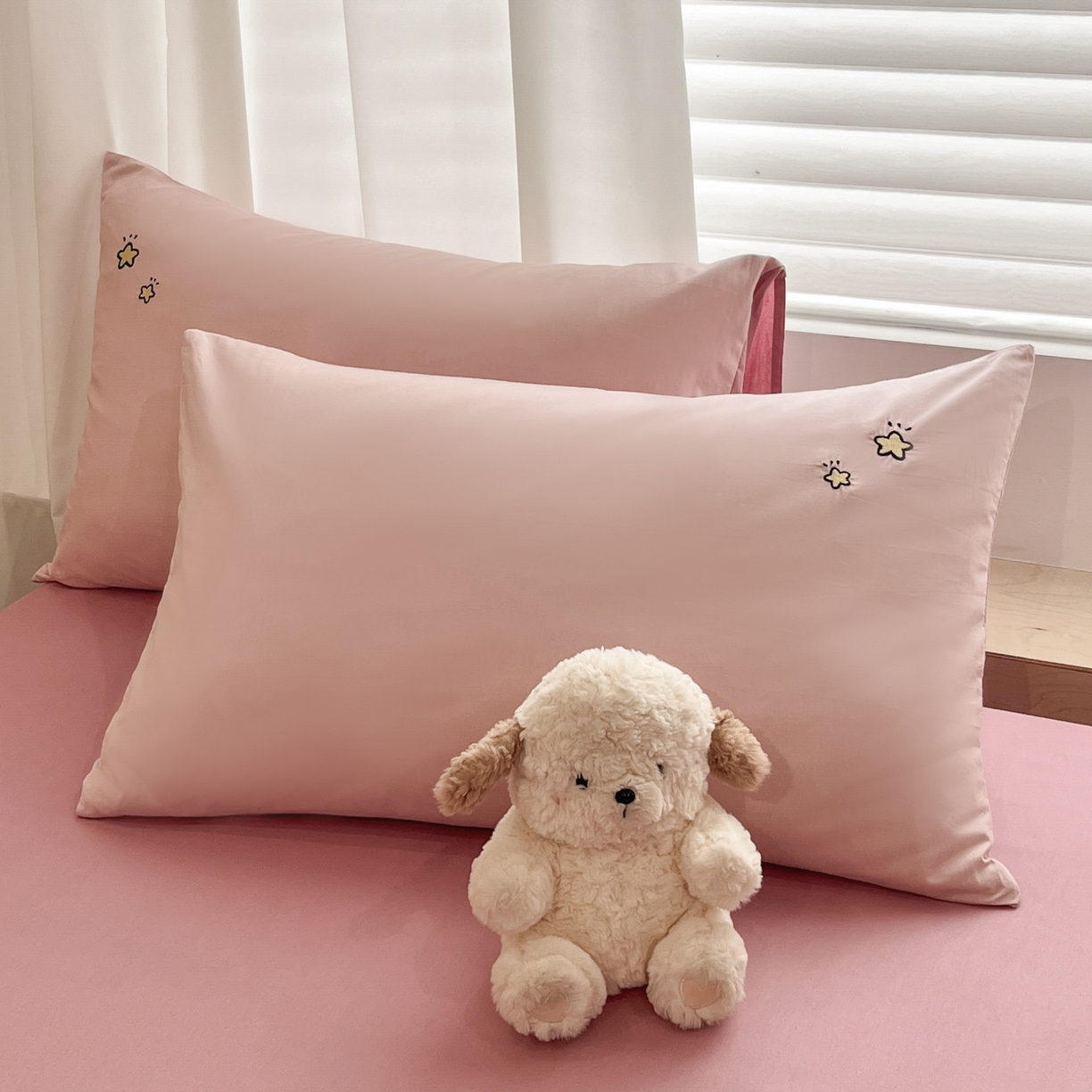 泽西家纺+V17798841158发大图 2026新品全棉13376刺绣简约星星枕套 浅喜粉+暖豆沙