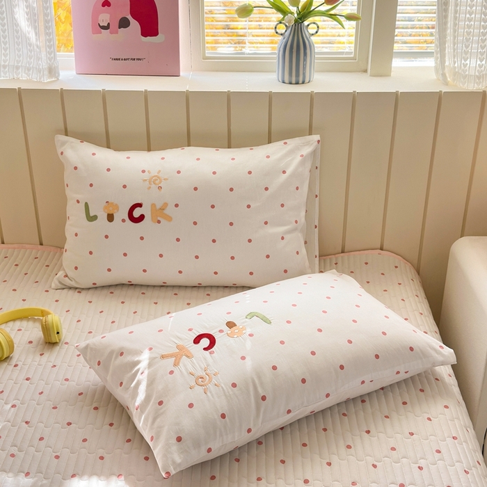 91家纺网 家纺一手货源 找家纺 娜娜 2025新款全棉夹棉多功能床盖 快乐女孩粉(全棉床盖)