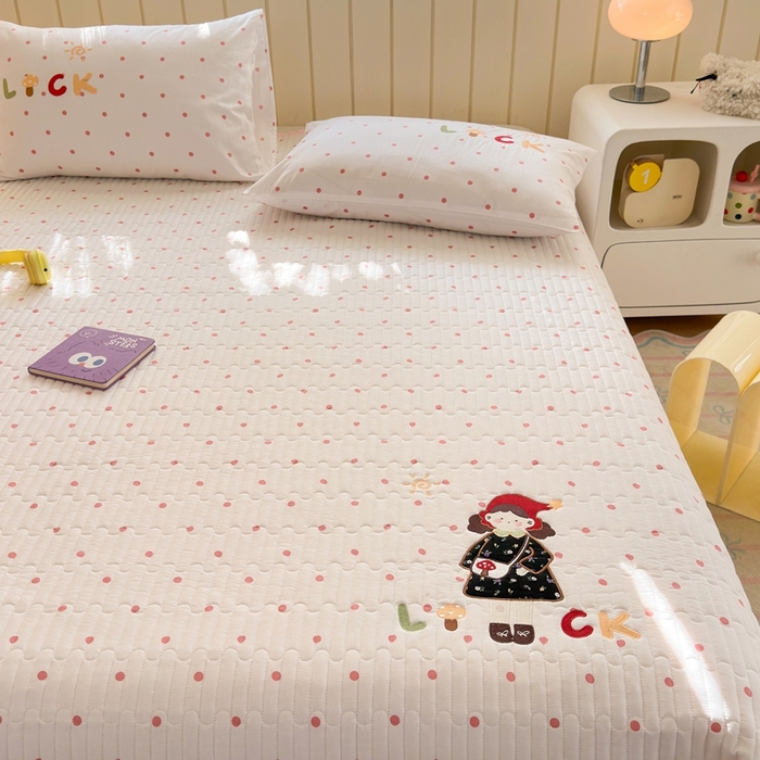 91家纺网 家纺一手货源 找家纺 娜娜 2025新款全棉夹棉多功能床盖 快乐女孩粉(全棉床盖)