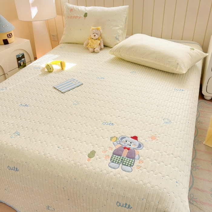 91家纺网 家纺一手货源 找家纺 娜娜 2025新款全棉夹棉多功能床盖 小飞象(全棉床盖)