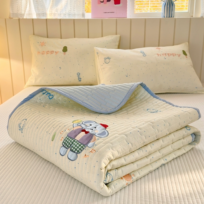 91家纺网 家纺一手货源 找家纺 娜娜 2025新款全棉夹棉多功能床盖 小飞象(全棉床盖)