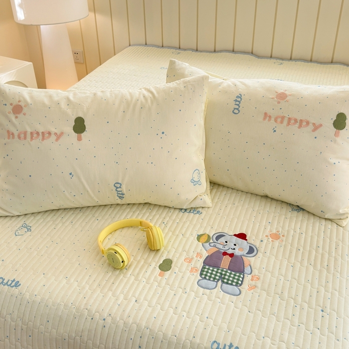 91家纺网 家纺一手货源 找家纺 娜娜 2025新款全棉夹棉多功能床盖 小飞象(全棉床盖)