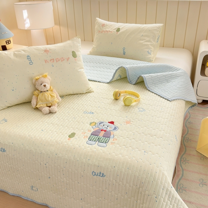 91家纺网 家纺一手货源 找家纺 娜娜 2025新款全棉夹棉多功能床盖 小飞象(全棉床盖)