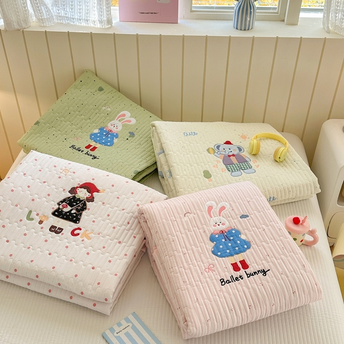 91家纺网 家纺一手货源 找家纺 娜娜 2025新款全棉夹棉多功能床盖 组合