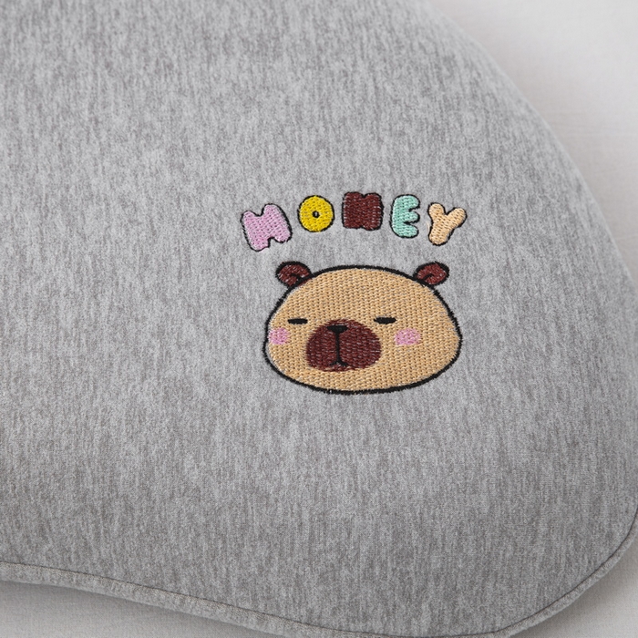 91家纺网 家纺一手货源 找家纺 大黄蜂家居家纺 2026新款A类卡通儿童硅胶枕枕头枕芯 卡皮灰