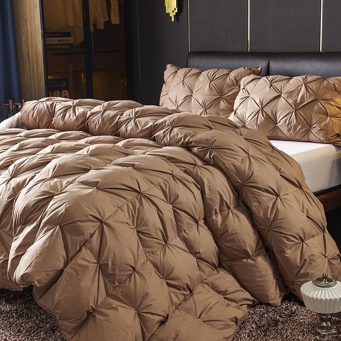 91家纺网 家纺一手货源 找家纺 顺发床垫 2025新款全棉扭花羽毛被加厚保暖95白鹅绒被子秋冬春秋被冬被直播供货     （羽绒被联系商家） 咖色（扭花）