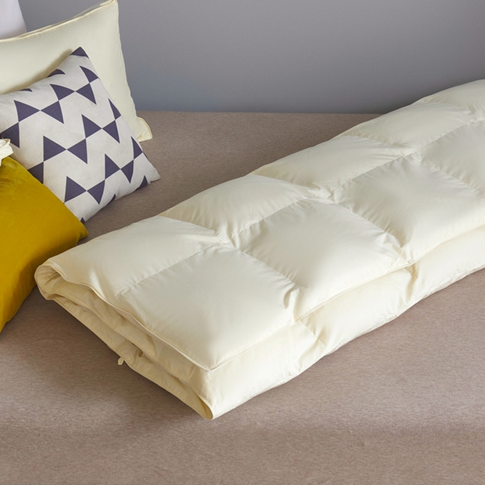 91家纺网 家纺一手货源 找家纺 顺发床垫 2025新款全棉扭花羽毛被加厚保暖95白鹅绒被子秋冬春秋被冬被直播供货     （羽绒被联系商家） 米黄（平格）