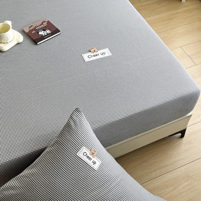 91家纺网 家纺一手货源 找家纺 （总）佳笠家居 2026年新款kimi熊a类全棉色织水洗棉大尺寸单床笠