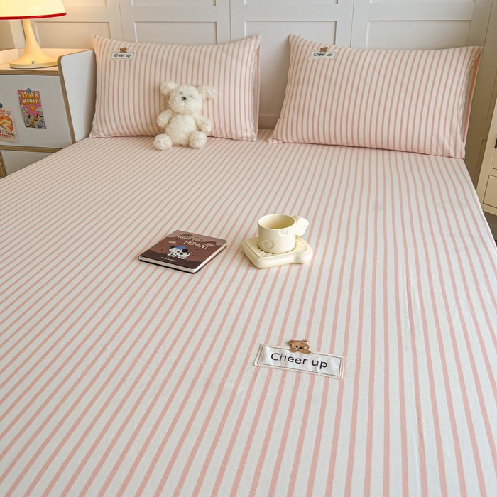 91家纺网 家纺一手货源 找家纺 （总）佳笠家居 2026年新款kimi熊a类全棉色织水洗棉大尺寸单床笠