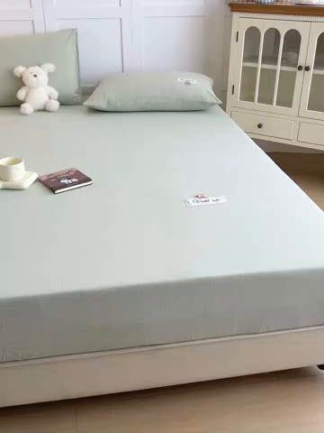 91家纺网 家纺一手货源 找家纺 佳笠家居 2026年新款kimi熊a类全棉色织水洗棉大尺寸单床笠 果绿小条