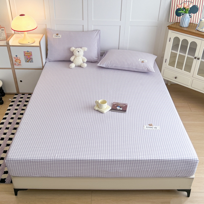 91家纺网 家纺一手货源 找家纺 佳笠家居 2026年新款kimi熊a类全棉色织水洗棉大尺寸单床笠 香芋紫格