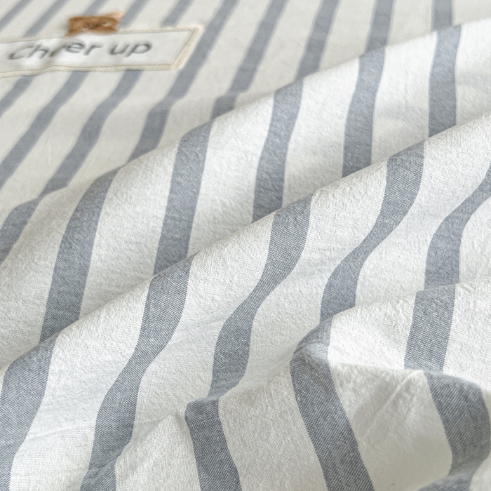 91家纺网 家纺一手货源 找家纺 佳笠家居 2026年新款kimi熊a类全棉色织水洗棉大尺寸单床笠 野原-蓝