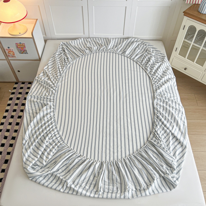 91家纺网 家纺一手货源 找家纺 佳笠家居 2026年新款kimi熊a类全棉色织水洗棉大尺寸单床笠 野原-蓝