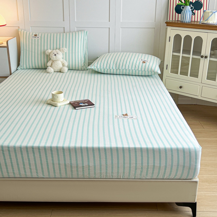 91家纺网 家纺一手货源 找家纺 佳笠家居 2026年新款kimi熊a类全棉色织水洗棉大尺寸单床笠 野原-绿