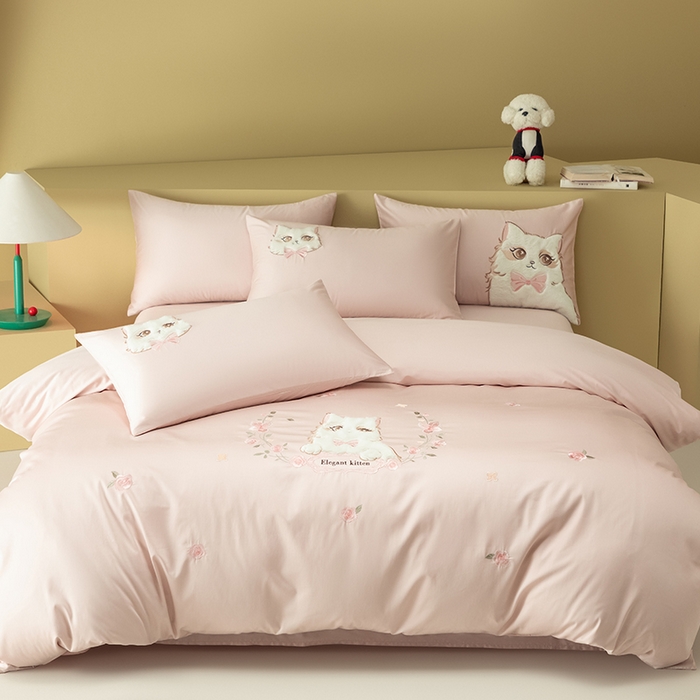 91家纺网 家纺一手货源 找家纺 （总）618家纺 2026新款A类100支全棉纯棉绣花四件套-布偶猫