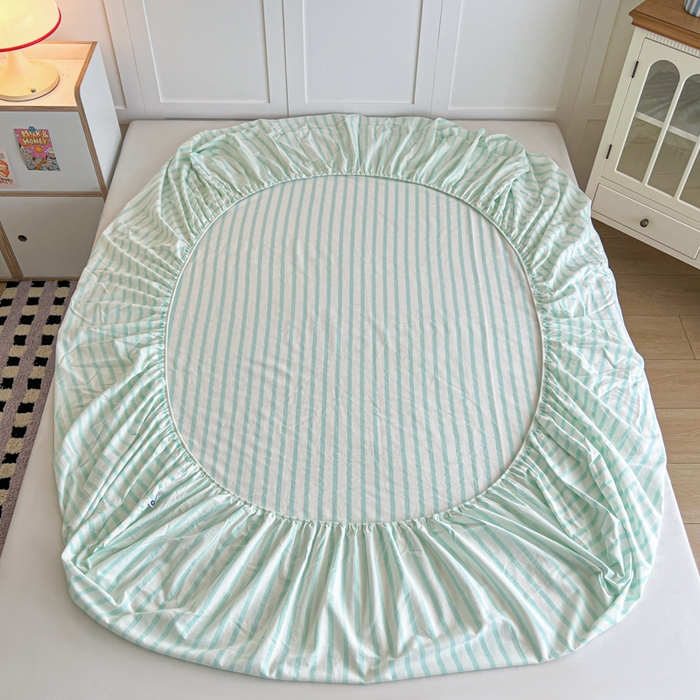 91家纺网 家纺一手货源 找家纺 佳笠家居 2026年新款kimi熊a类全棉色织水洗棉大尺寸单床笠 野原-绿