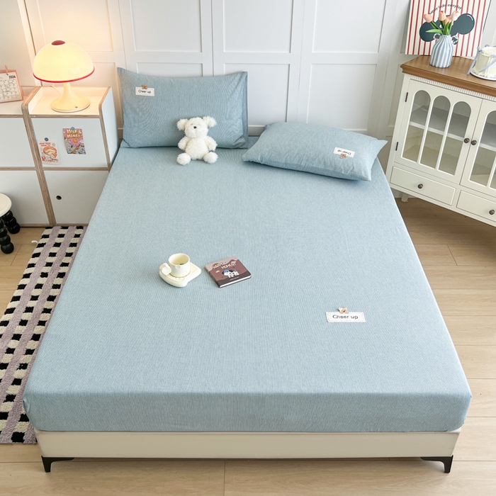 91家纺网 家纺一手货源 找家纺 佳笠家居 2026年新款kimi熊a类全棉色织水洗棉大尺寸单床笠 丈蓝小条