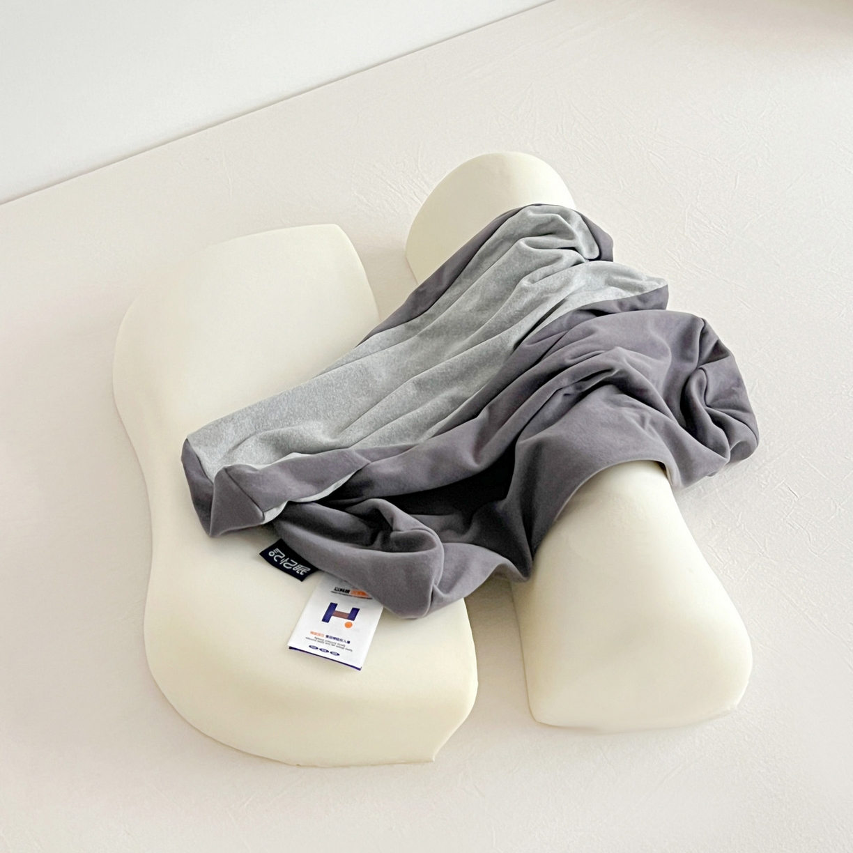 91家纺网 家纺一手货源 找家纺 麦哆乐 2026新款二合一德绒枕枕头枕芯 灰色