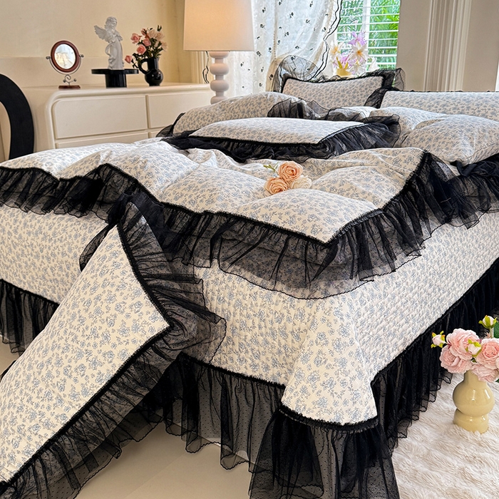 91家纺网 家纺一手货源 找家纺 韩约家纺 2026新款法式双层蕾丝花边古法棉感四件套 蓝汐