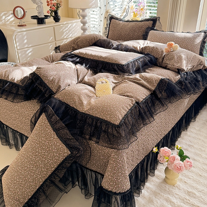 91家纺网 家纺一手货源 找家纺 韩约家纺 2026新款法式双层蕾丝花边古法棉感四件套 思雨