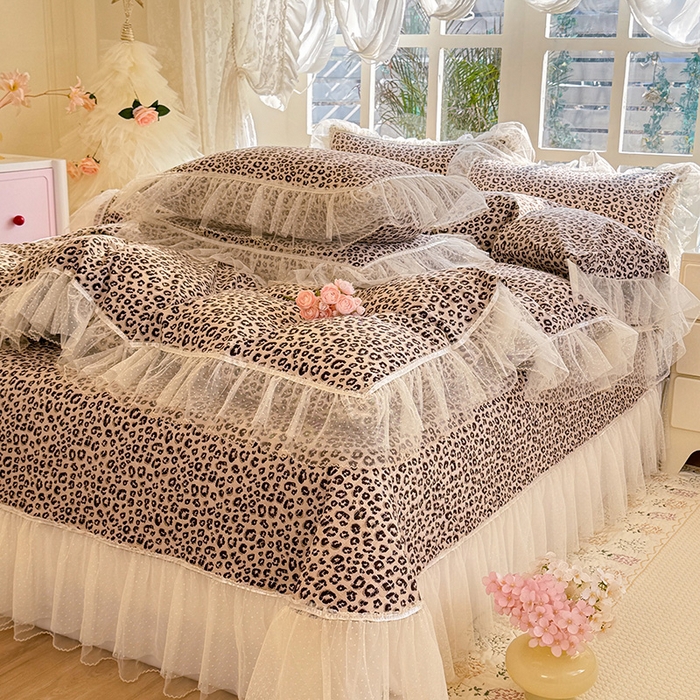 91家纺网 家纺一手货源 找家纺 韩约家纺 2026新款法式双层蕾丝花边古法棉感四件套 豹纹美美