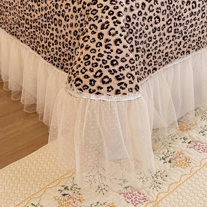 91家纺网 家纺一手货源 找家纺 韩约家纺 2026新款法式双层蕾丝花边古法棉感四件套 豹纹美美