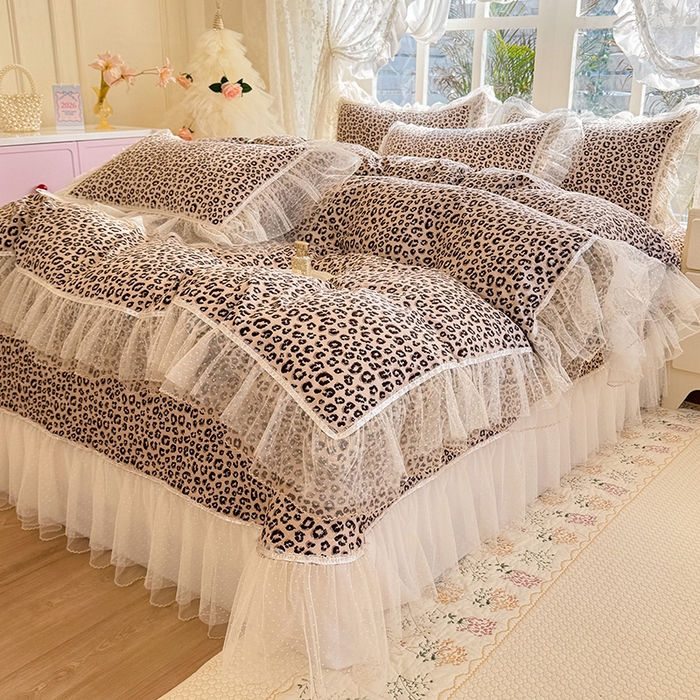 91家纺网 家纺一手货源 找家纺 韩约家纺 2026新款法式双层蕾丝花边古法棉感四件套 豹纹美美