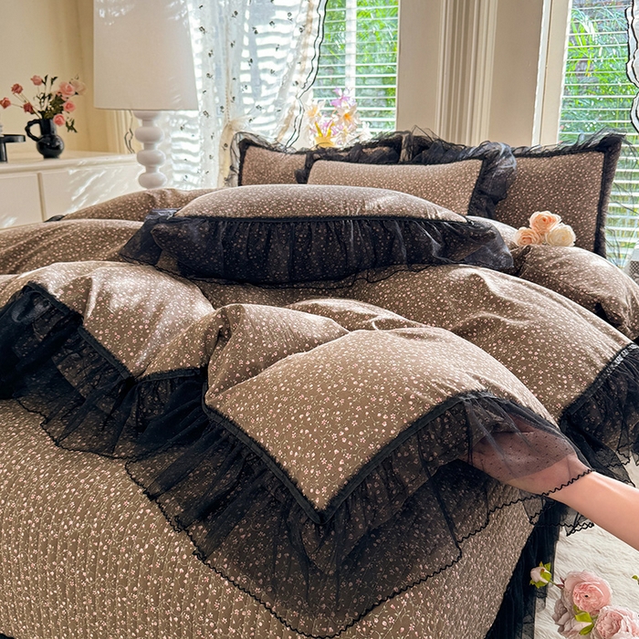 91家纺网 家纺一手货源 找家纺 韩约家纺 2026新款法式双层蕾丝花边古法棉感四件套 思雨