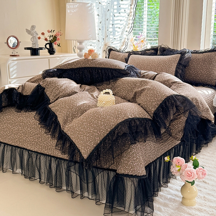 91家纺网 家纺一手货源 找家纺 韩约家纺 2026新款法式双层蕾丝花边古法棉感四件套 思雨