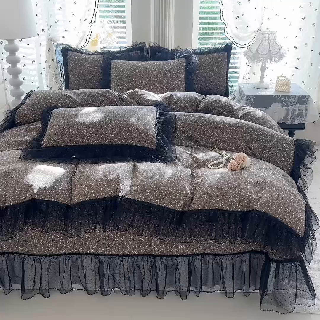 91家纺网 家纺一手货源 找家纺 韩约家纺 2026新款法式双层蕾丝花边古法棉感四件套 思雨