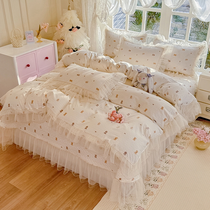 91家纺网 家纺一手货源 找家纺 韩约家纺 2026新款法式双层蕾丝花边古法棉感四件套 童年