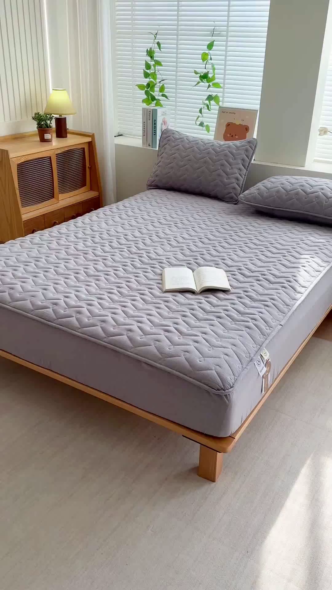 91家纺网 家纺一手货源 找家纺 铭成家纺 2026全棉色织水洗棉夹棉床笠床垫 纯棉素雅-冰山灰