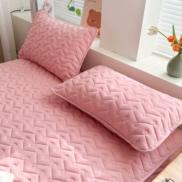 91家纺网 家纺一手货源 找家纺 铭成家纺 2026全棉色织水洗棉夹棉床笠床垫 纯棉素雅-豆沙粉