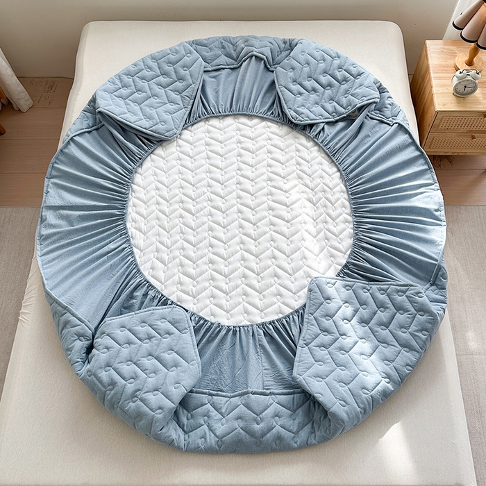 91家纺网 家纺一手货源 找家纺 铭成家纺 2026全棉色织水洗棉夹棉床笠床垫 纯棉素雅-清雅蓝