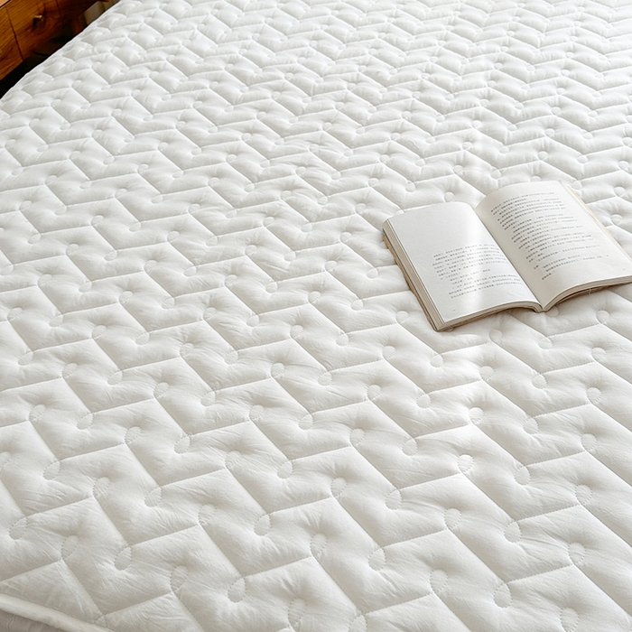 91家纺网 家纺一手货源 找家纺 铭成家纺 2026全棉色织水洗棉夹棉床笠床垫 纯棉素雅-月光白