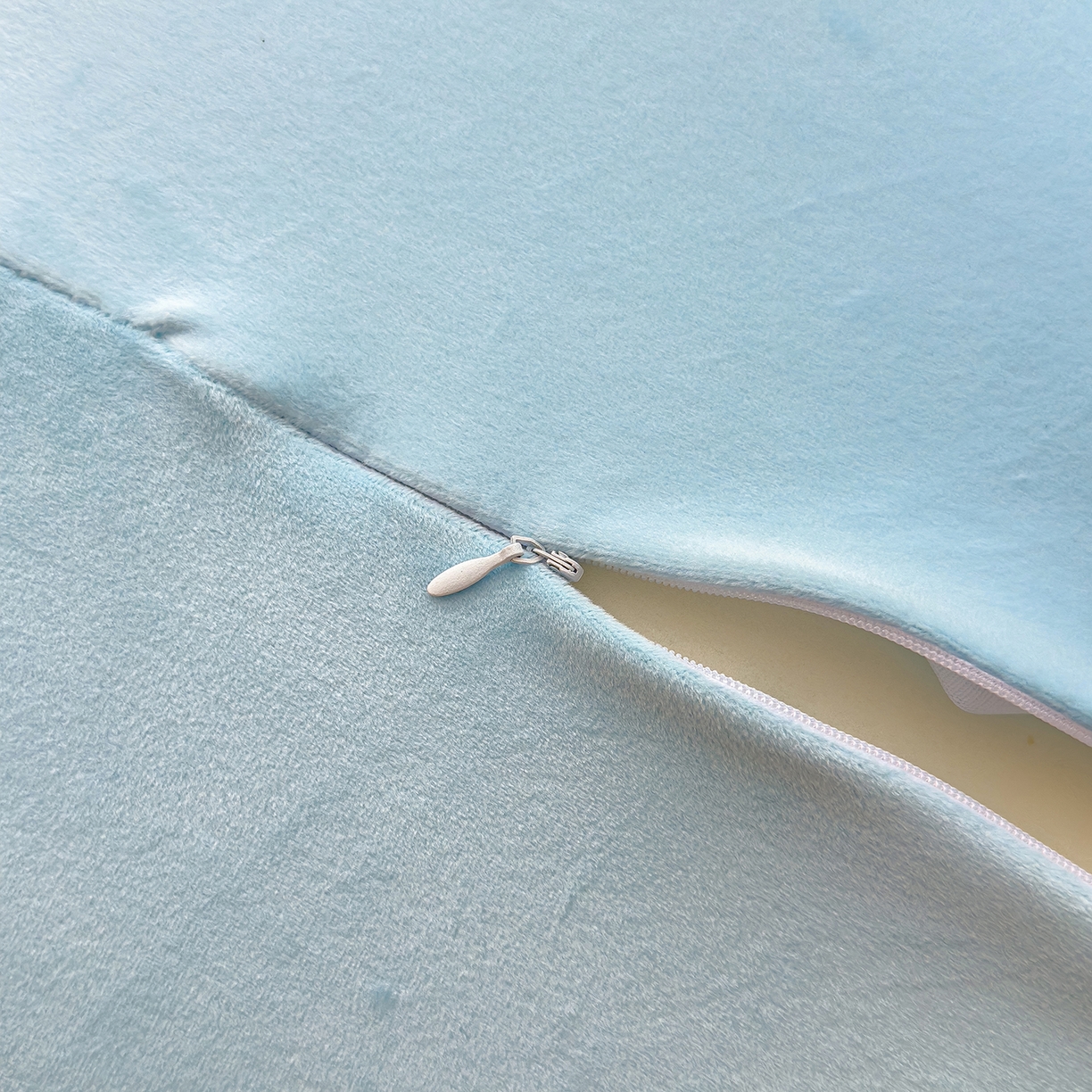 91家纺网 家纺一手货源 找家纺 诺可 2026新款绒款猫肚枕记忆枕枕头枕芯-面包仔 面包仔-蓝色