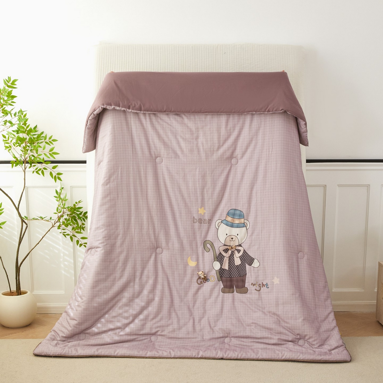 91家纺网 家纺一手货源 找家纺 莎果家纺 2026新款全棉纯棉双层纱春秋被子被芯 爱豆熊