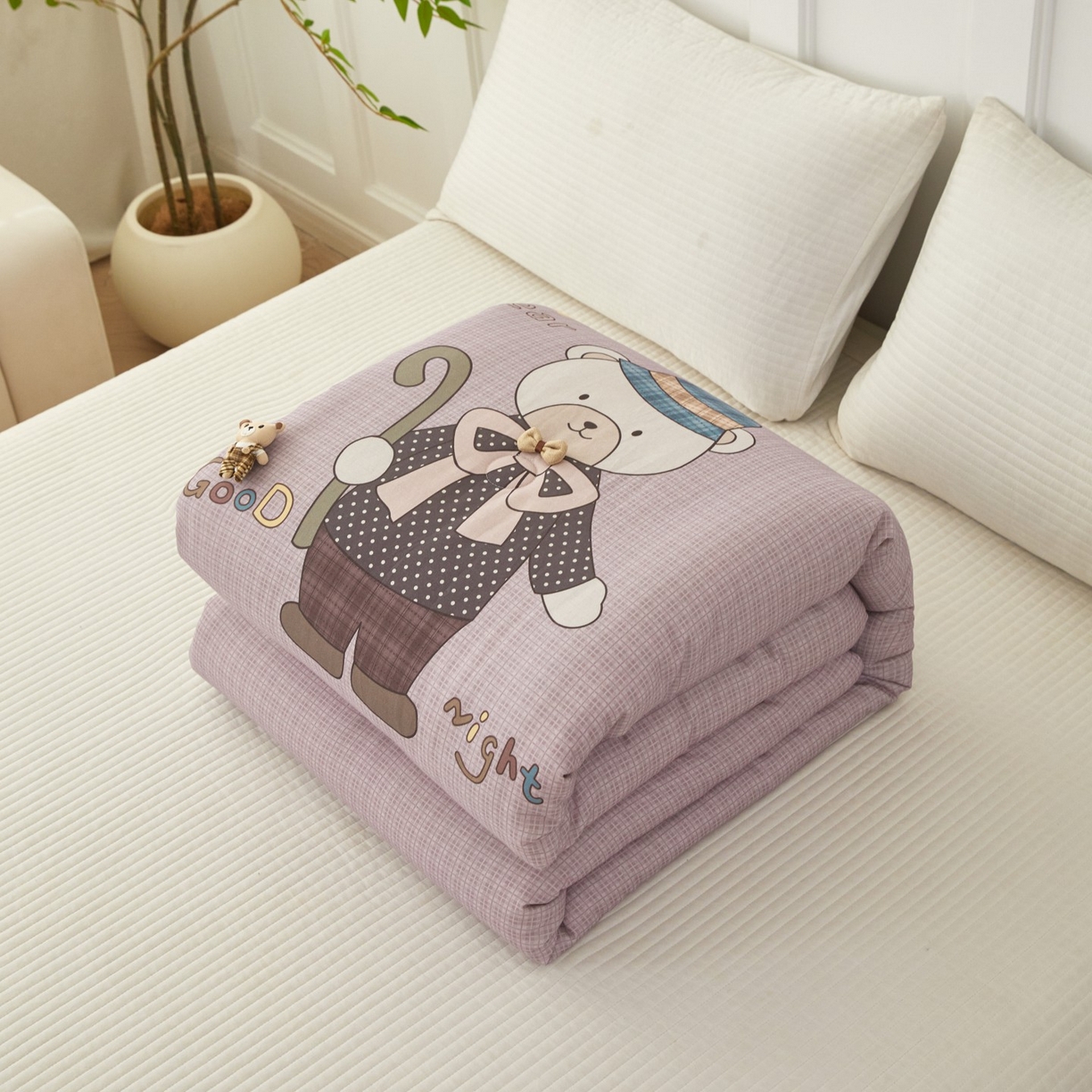 91家纺网 家纺一手货源 找家纺 莎果家纺 2026新款全棉纯棉双层纱春秋被子被芯 爱豆熊