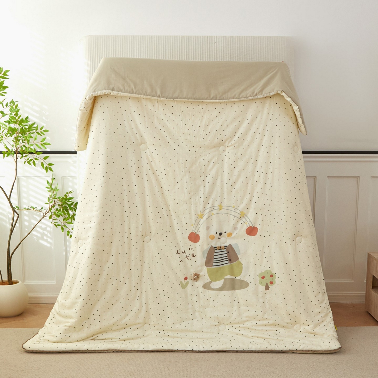 91家纺网 家纺一手货源 找家纺 莎果家纺 2026新款全棉纯棉双层纱春秋被子被芯 学院熊