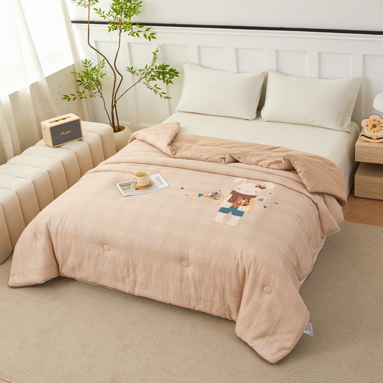 91家纺网 家纺一手货源 找家纺 莎果家纺 2026新款全棉纯棉双层纱春秋被子被芯 默言小兔