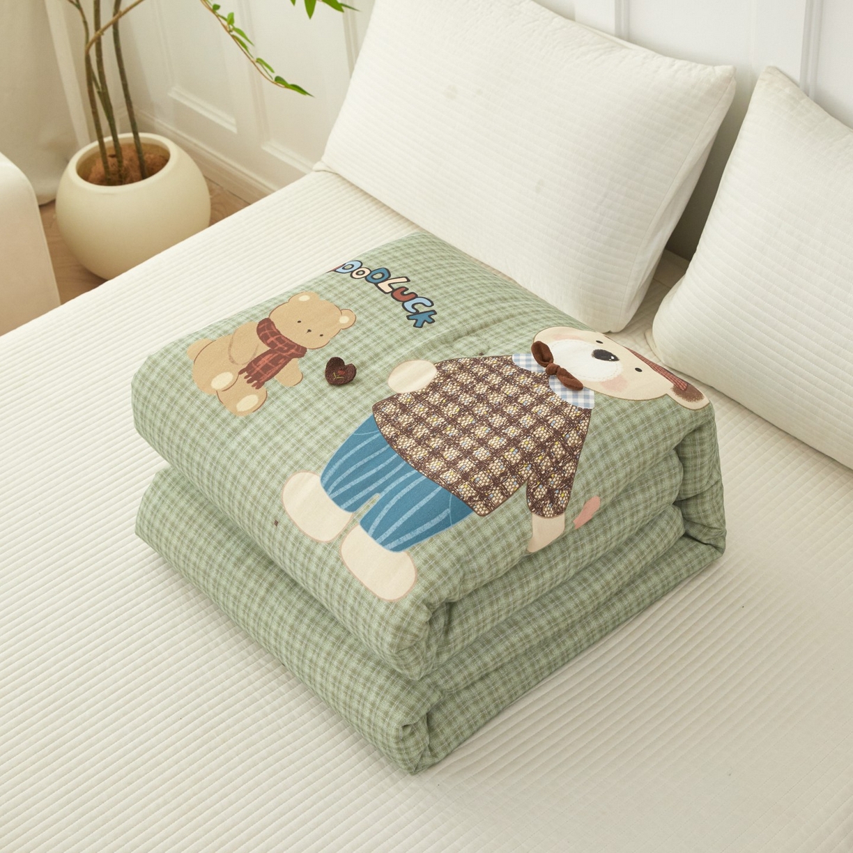 91家纺网 家纺一手货源 找家纺 莎果家纺 2026新款全棉纯棉双层纱春秋被子被芯 幸运小熊