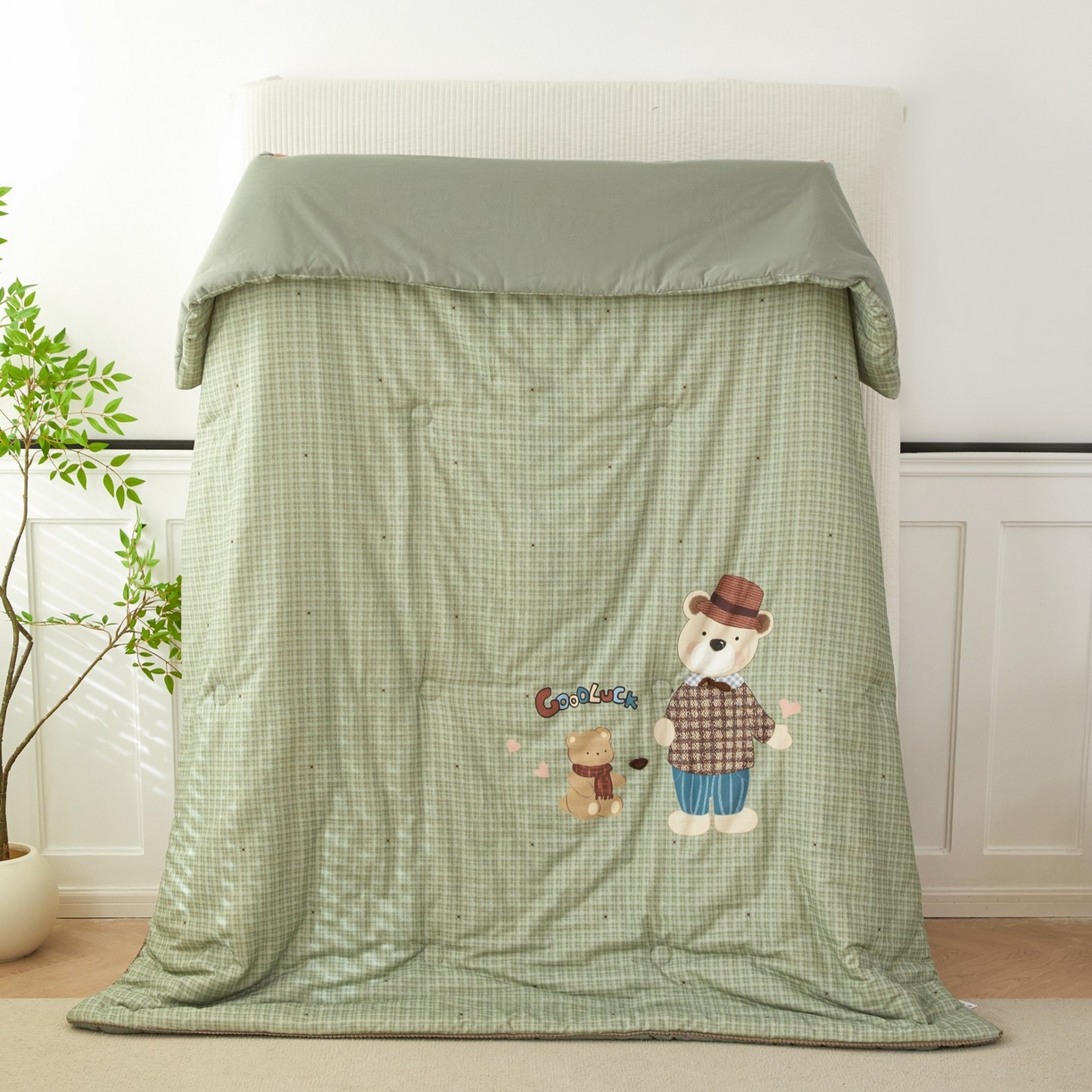 91家纺网 家纺一手货源 找家纺 莎果家纺 2026新款全棉纯棉双层纱春秋被子被芯 幸运小熊