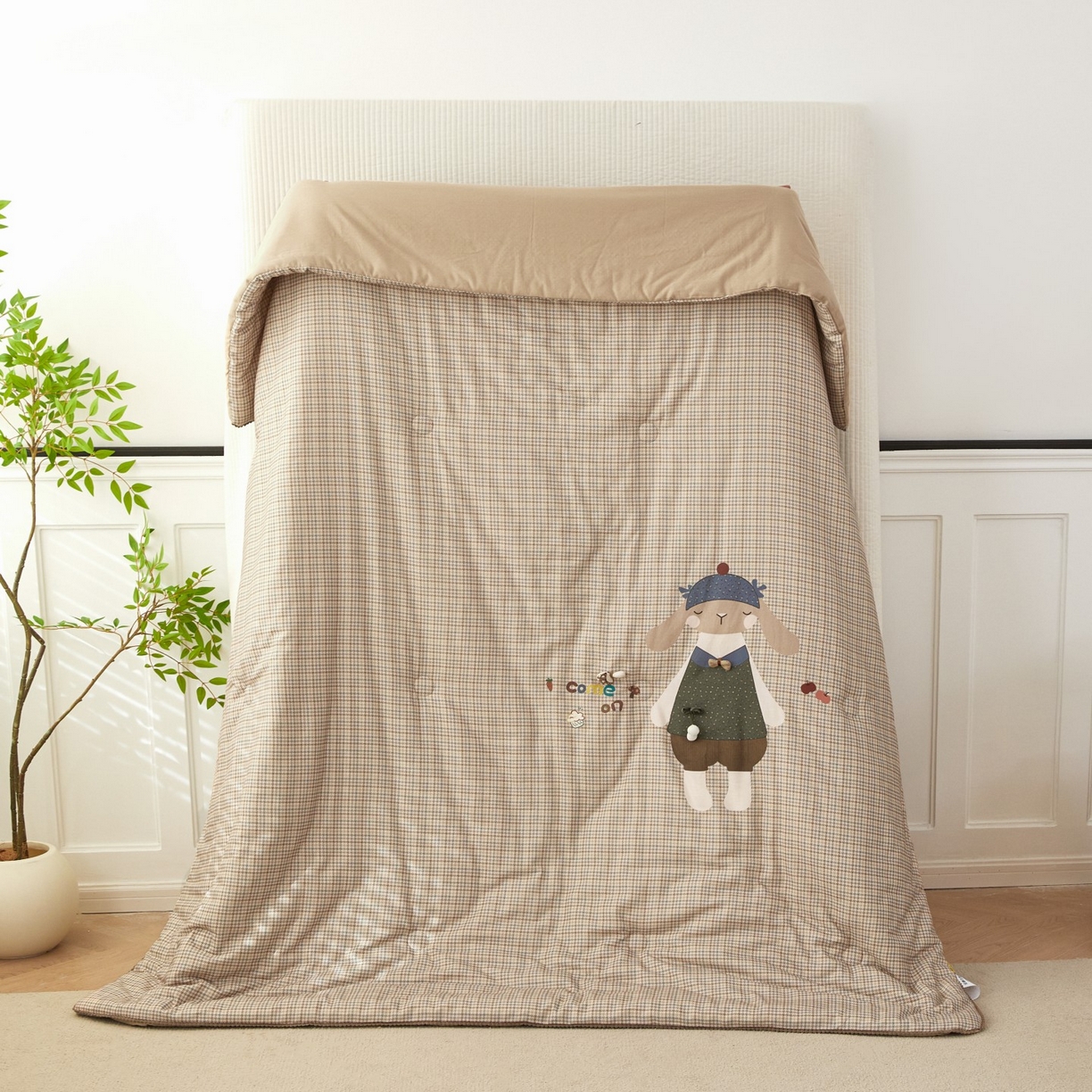 91家纺网 家纺一手货源 找家纺 莎果家纺 2026新款全棉纯棉双层纱春秋被子被芯 果冻兔