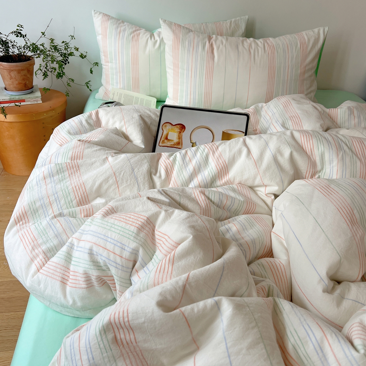 91家纺网 家纺一手货源 找家纺 简宜家居（朝初家纺） 2026新款全棉色织小提花简纹系列四件套 简纹-薄荷绿