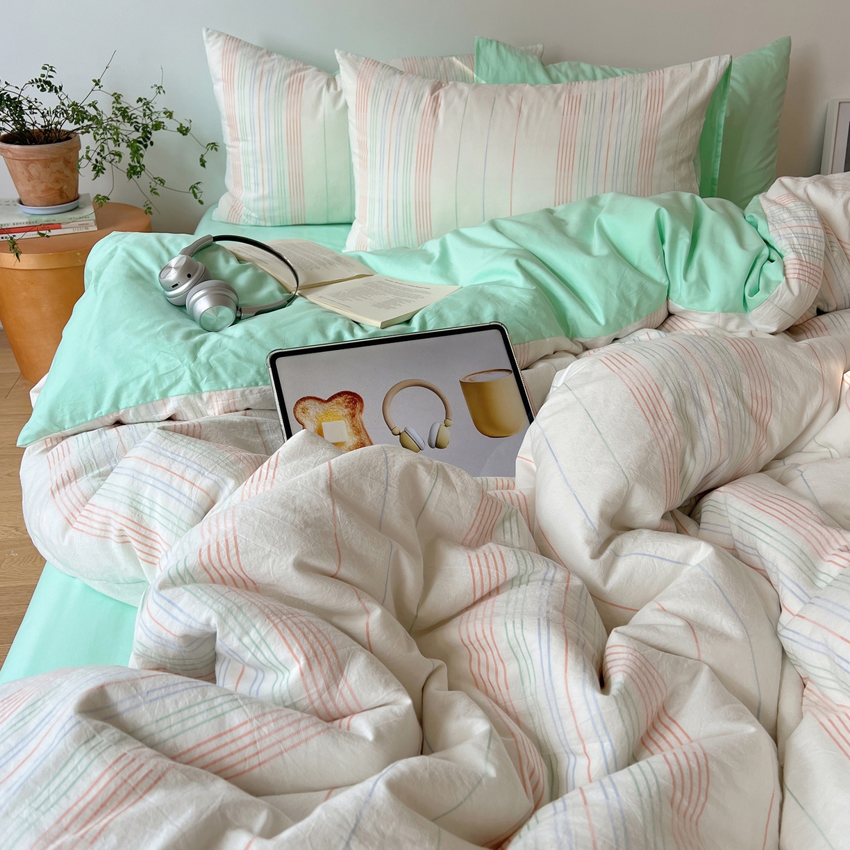 91家纺网 家纺一手货源 找家纺 简宜家居（朝初家纺） 2026新款全棉色织小提花简纹系列四件套 简纹-薄荷绿