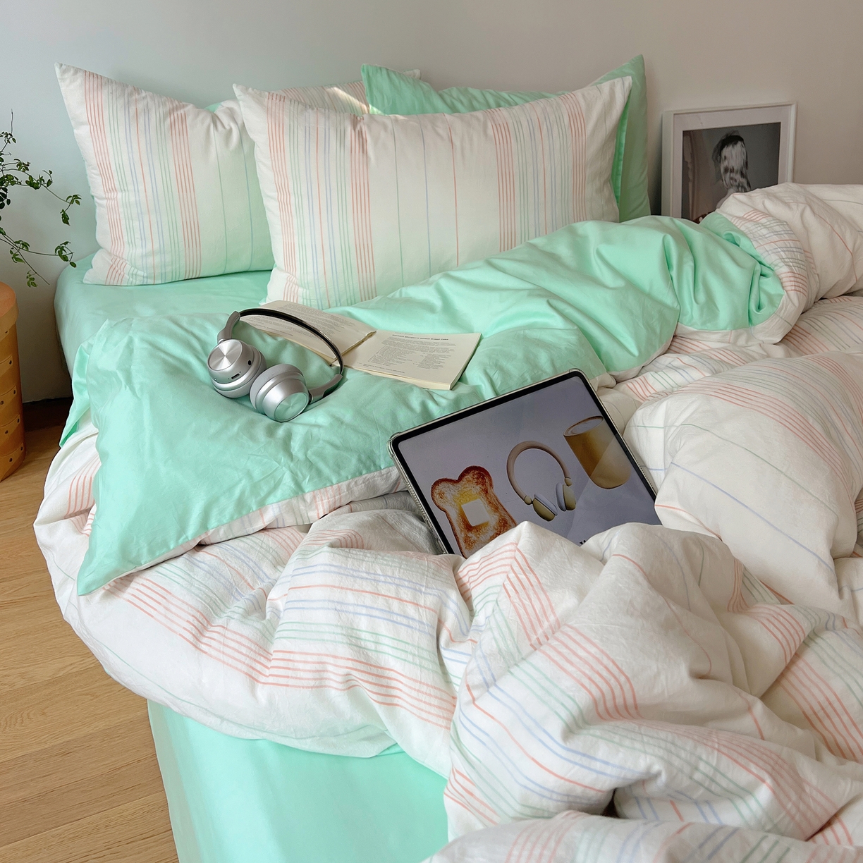 91家纺网 家纺一手货源 找家纺 简宜家居（朝初家纺） 2026新款全棉色织小提花简纹系列四件套 简纹-薄荷绿