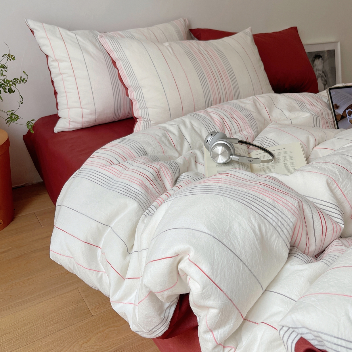 简宜家居（朝初家纺） 2026新款全棉色织小提花简纹系列四件套 简纹-绯红